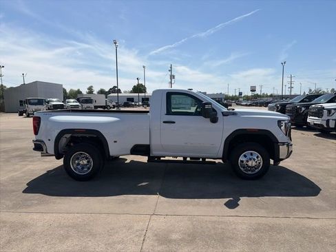 New 2026 GMC Sierra 3500 Pro AWD/4WD image 7