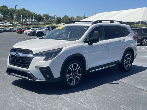 Used 2024 Subaru Ascent Limited w/ Technology Package AWD/4WD image 3