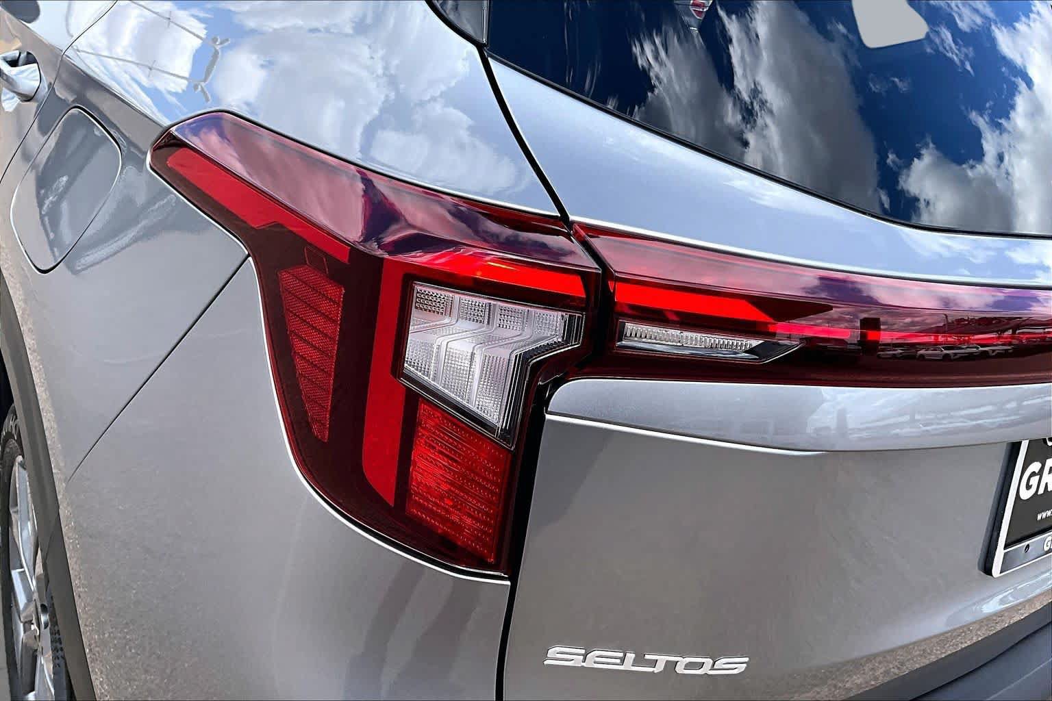 Certified 2026 Kia Seltos LX AWD/4WD image 31