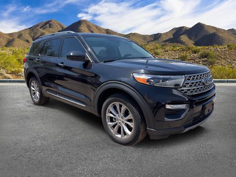 Used 2024 Ford Explorer Limited AWD/4WD image 3