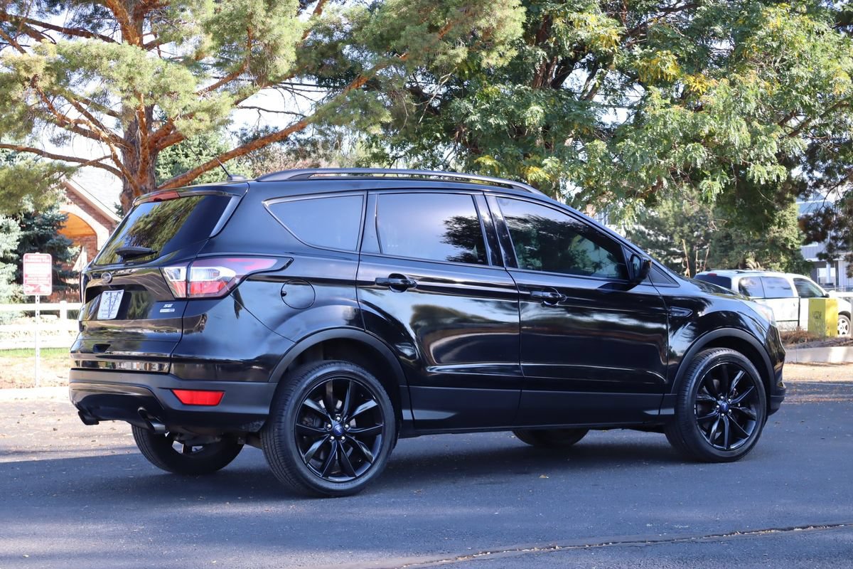 Used 2017 Ford Escape SE w/ Equipment Group 201A AWD/4WD image 5