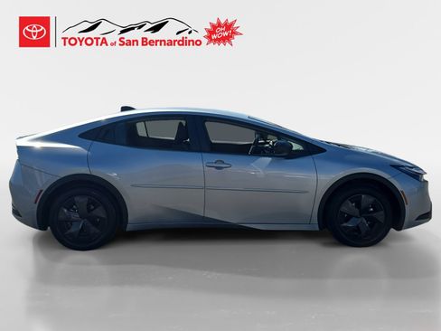 New 2026 Toyota Prius LE FWD image 6
