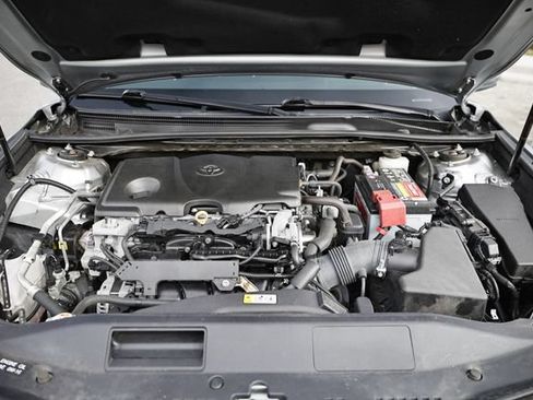 Used 2019 Toyota Camry LE FWD image 29