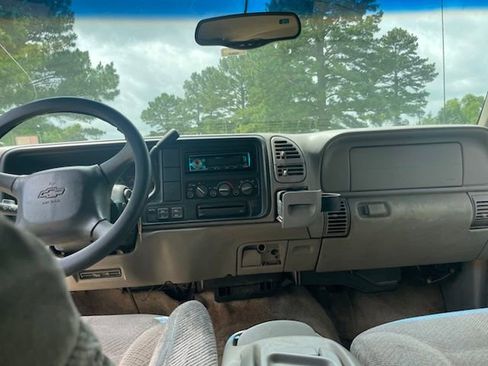 Used 1999 Chevrolet Tahoe 4WD w/ Skid Plate Pkg image 21
