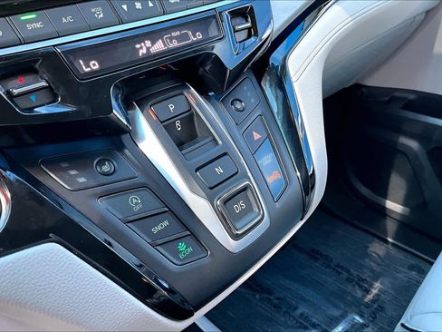 Used 2026 Honda Odyssey Touring image 17