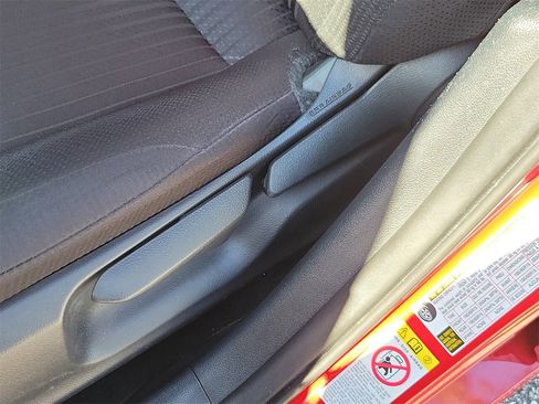 Used 2022 Toyota Prius Prime LE image 16