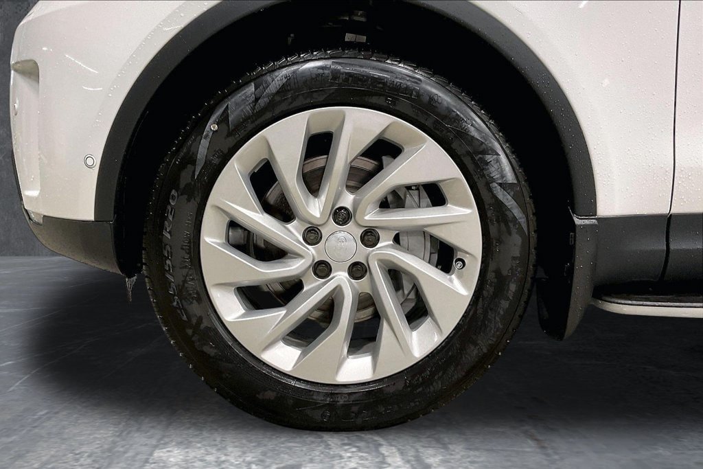 New 2026 Land Rover Discovery S AWD/4WD image 14