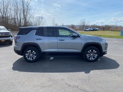 Used 2026 Chevrolet Equinox LT image 10