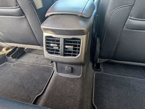 Used 2014 Ford Fusion SE w/ Equipment Group 201A FWD image 16
