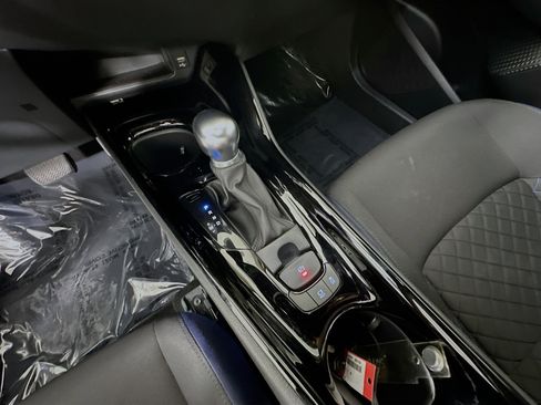 Used 2021 Toyota C-HR XLE image 22