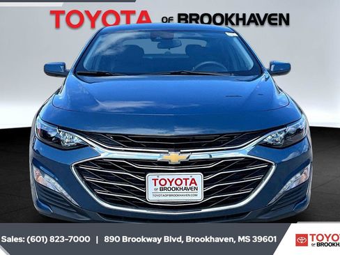 Used 2024 Chevrolet Malibu LT FWD image 3
