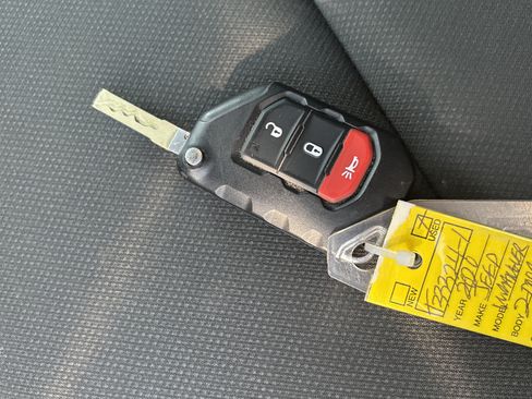 Used 2020 Jeep Wrangler Unlimited Sport S AWD/4WD image 36