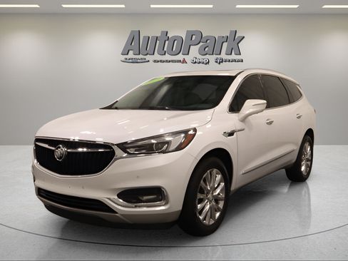 Used 2019 Buick Enclave Premium w/ Experience Buick Package FWD image 5