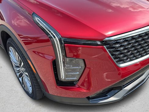 Used 2024 Cadillac XT4 Premium Luxury w/ Active Safety Package AWD/4WD image 11