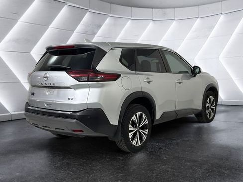 Used 2022 Nissan Rogue SV FWD image 4