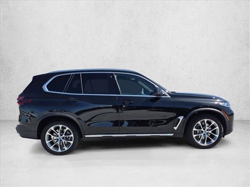 Used 2026 BMW X5 xDrive40i AWD/4WD image 4