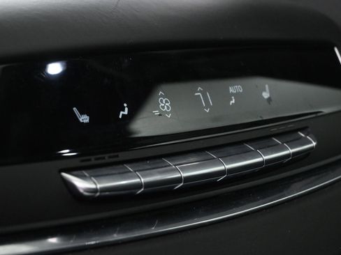Used 2023 Cadillac Escalade Sport Platinum AWD/4WD image 16