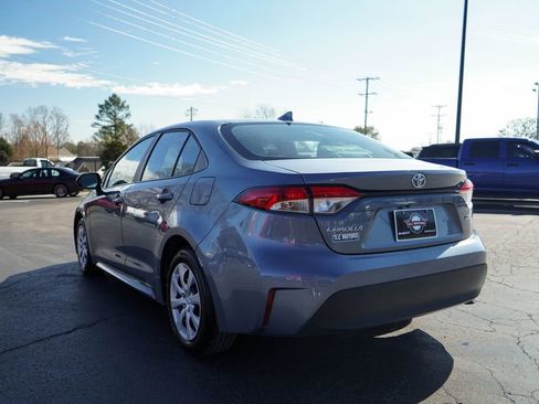 Used 2025 Toyota Corolla LE image 3