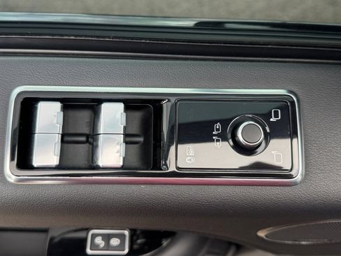 Used 2019 Land Rover Range Rover Supercharged AWD/4WD image 11