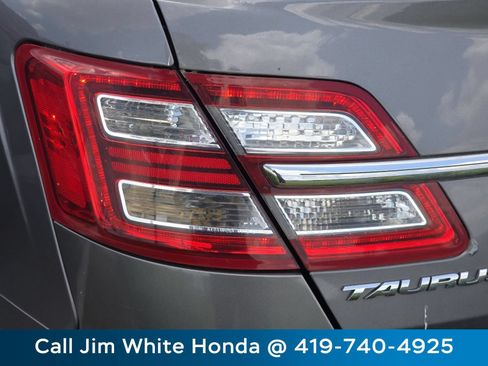 Used 2014 Ford Taurus SEL w/ Equipment Group 201A AWD/4WD image 10