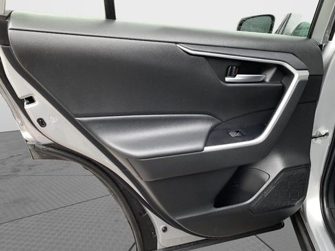 Used 2025 Toyota RAV4 XLE Premium image 38