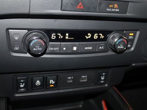 Used 2023 Nissan Frontier PRO-4X w/ Pro Convenience Package AWD/4WD image 16
