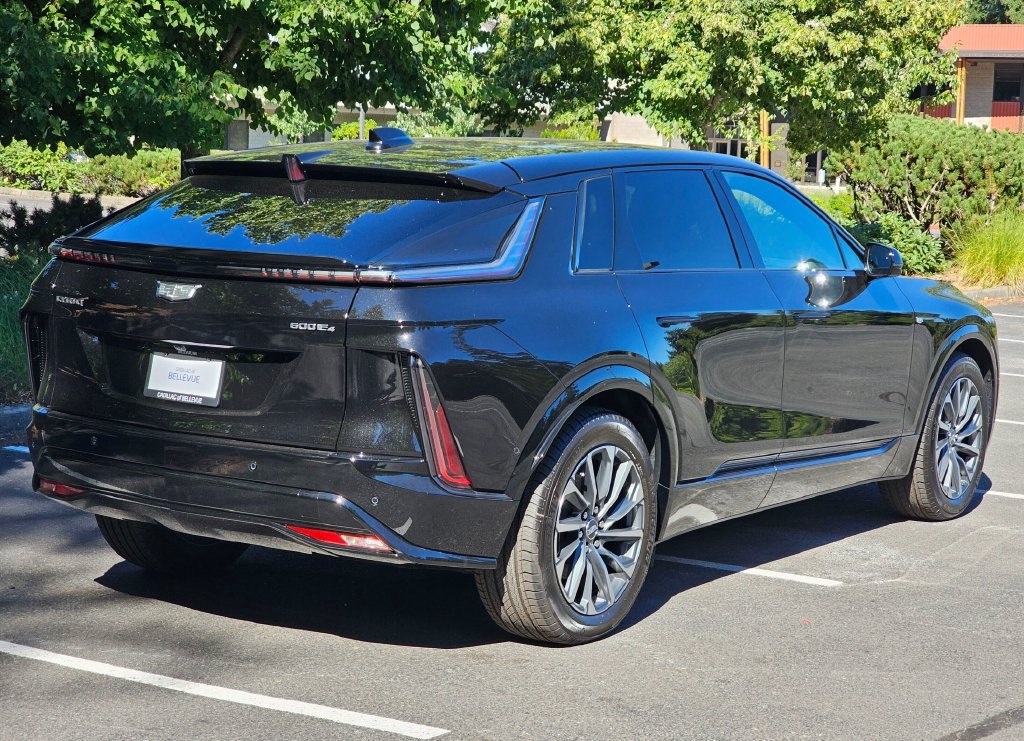 Certified 2026 Cadillac Lyriq Sport AWD/4WD image 5