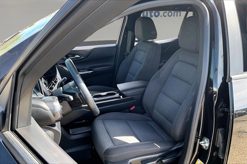 Used 2025 Chevrolet Equinox LT AWD/4WD image 24