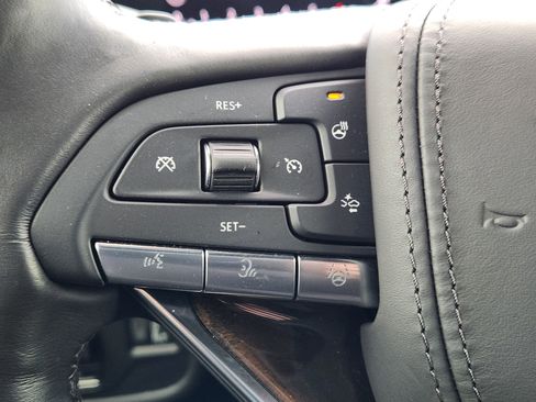 Certified 2024 Cadillac Escalade Sport Platinum w/ LPO, ONYX Package image 29