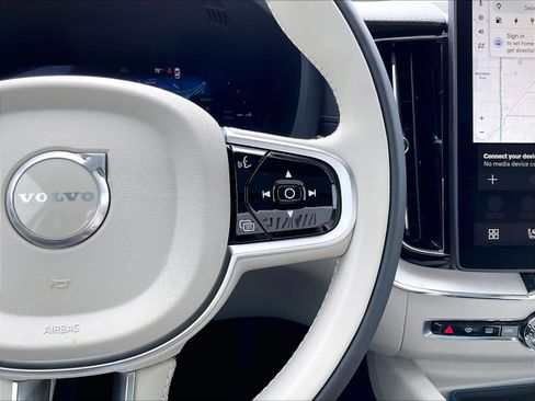 New 2026 Volvo XC60 T8 Ultra w/ Protection Package Premier image 18