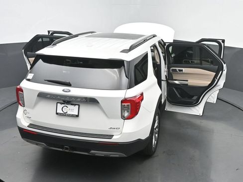 Used 2022 Ford Explorer XLT w/ Equipment Group 202A AWD/4WD image 62