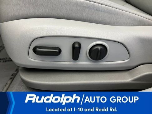 Used 2023 GMC Acadia SLT w/ Preferred Package image 12