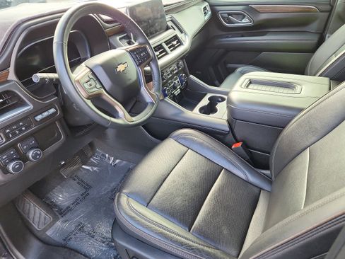 Used 2023 Chevrolet Tahoe High Country AWD/4WD image 9