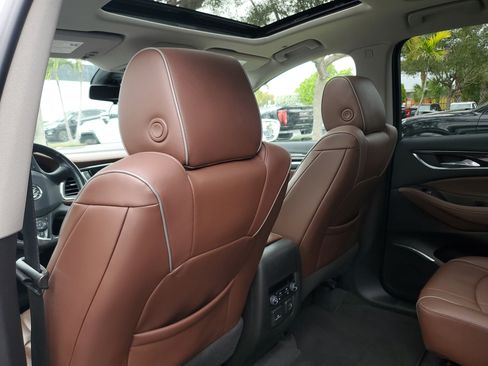 Used 2019 Buick Enclave Avenir w/ Avenir Technology Package image 7