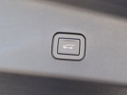 New 2026 Cadillac Vistiq Luxury image 32