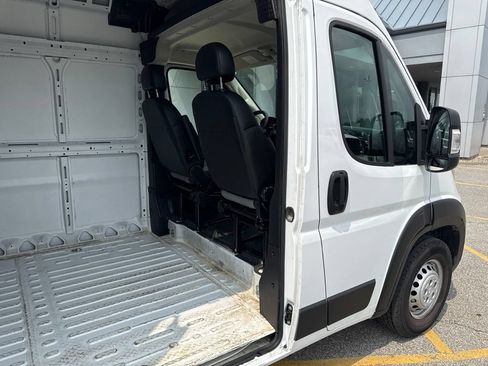 Used 2025 RAM ProMaster 2500 w/ Convenience Group FWD image 21