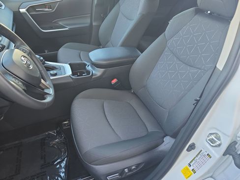 Used 2024 Toyota RAV4 XLE image 21