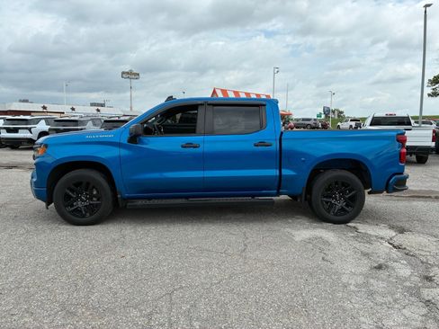 Used 2022 Chevrolet Silverado 1500 Custom image 2