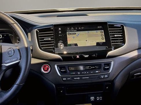Used 2023 Honda Passport TrailSport image 9