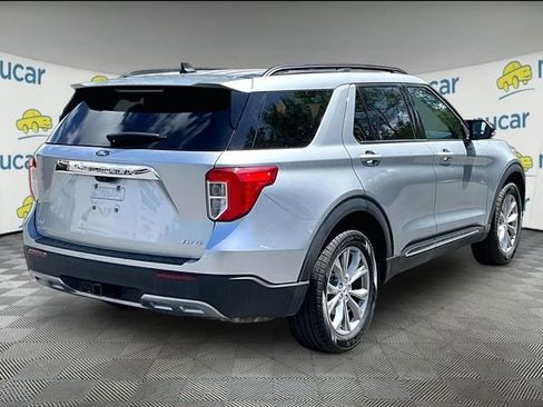 Used 2024 Ford Explorer XLT w/ Equipment Group 202A AWD/4WD image 13