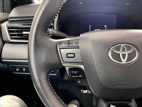 Used 2025 Toyota Camry SE FWD image 22