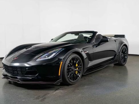 Used 2017 Chevrolet Corvette Z06 w/ Z07 Performance Package image 4