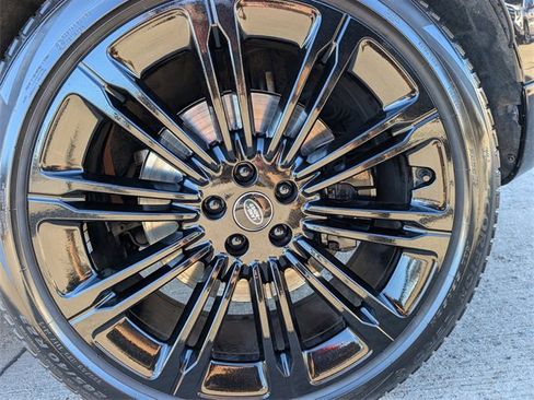 Used 2024 Land Rover Range Rover Long Wheelbase Autobiography image 7