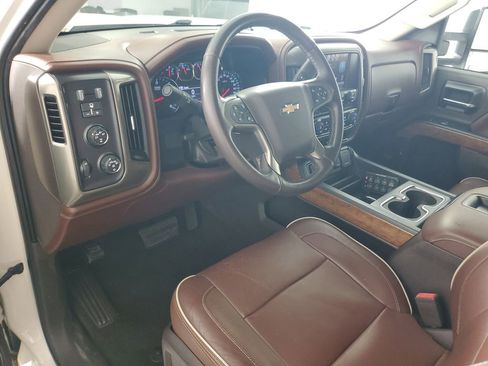 Used 2014 Chevrolet Silverado 1500 High Country w/ High Country Premium Package image 11