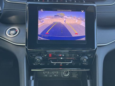 New 2025 Jeep Grand Cherokee L Altitude image 29