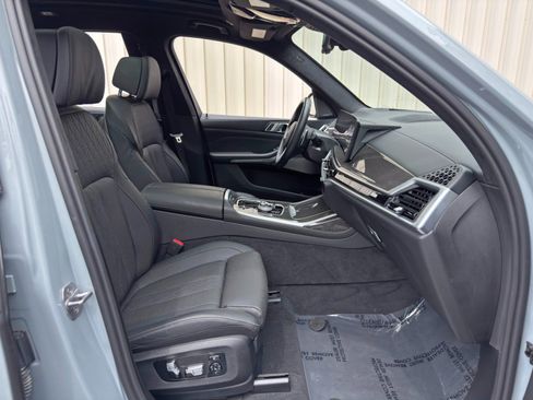 Used 2023 BMW X7 M60i w/ Executive Package AWD/4WD image 16
