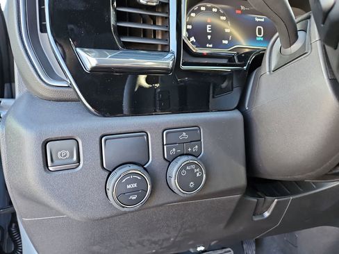 Used 2024 Chevrolet Silverado 1500 LT w/ Leather Package RWD image 27