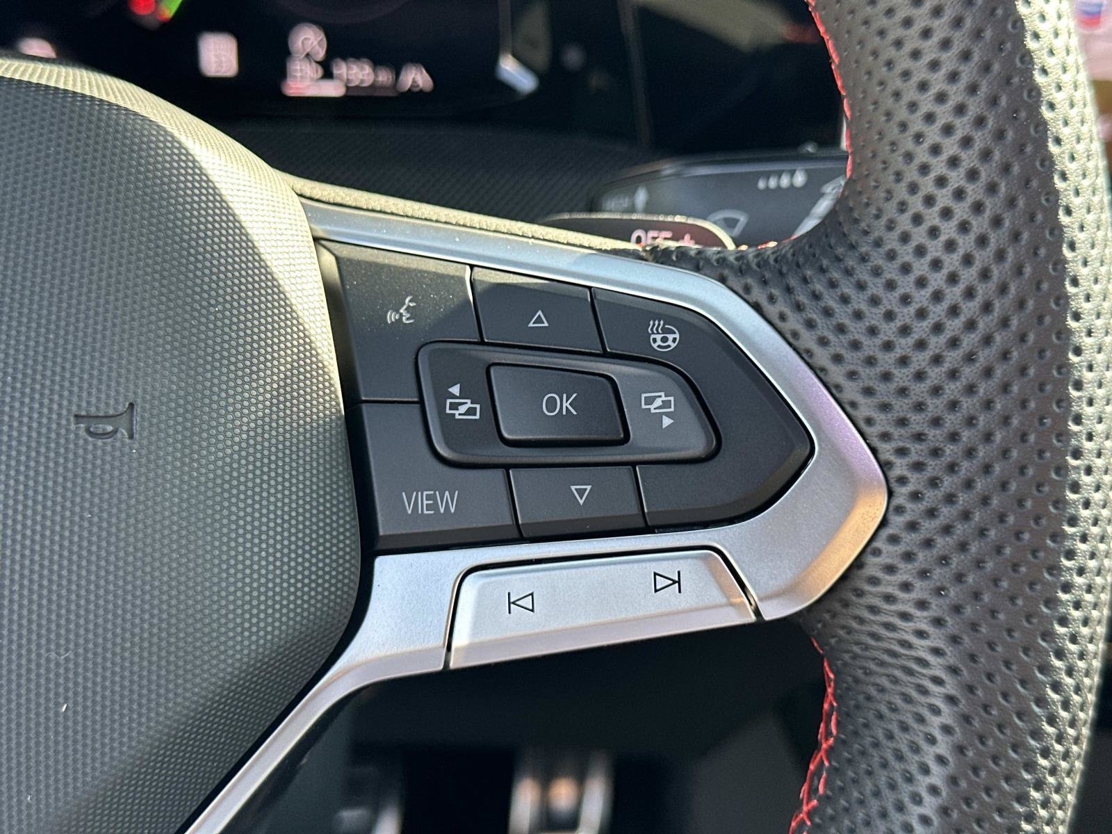 New 2026 Volkswagen GTI SE FWD image 10