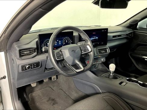 Used 2024 Ford Mustang GT RWD image 17