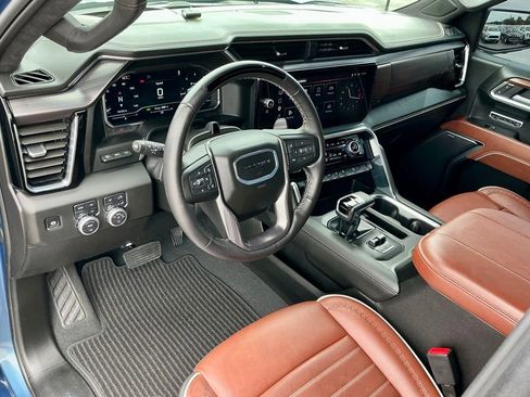 Used 2025 GMC Sierra 1500 Denali Ultimate AWD/4WD image 39